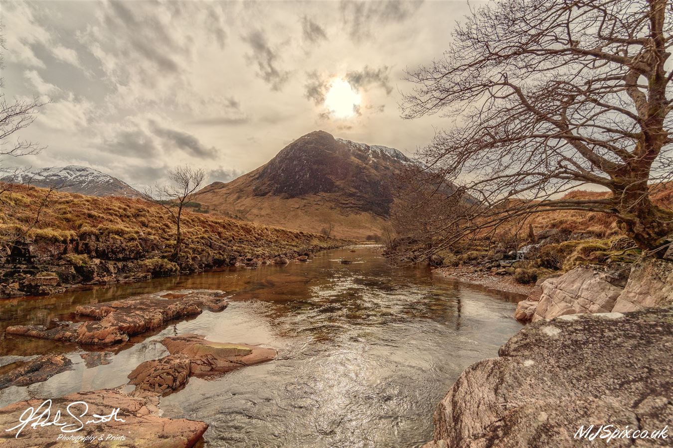 Late afternoon in early winter.
Photography by Malcolm J Smith