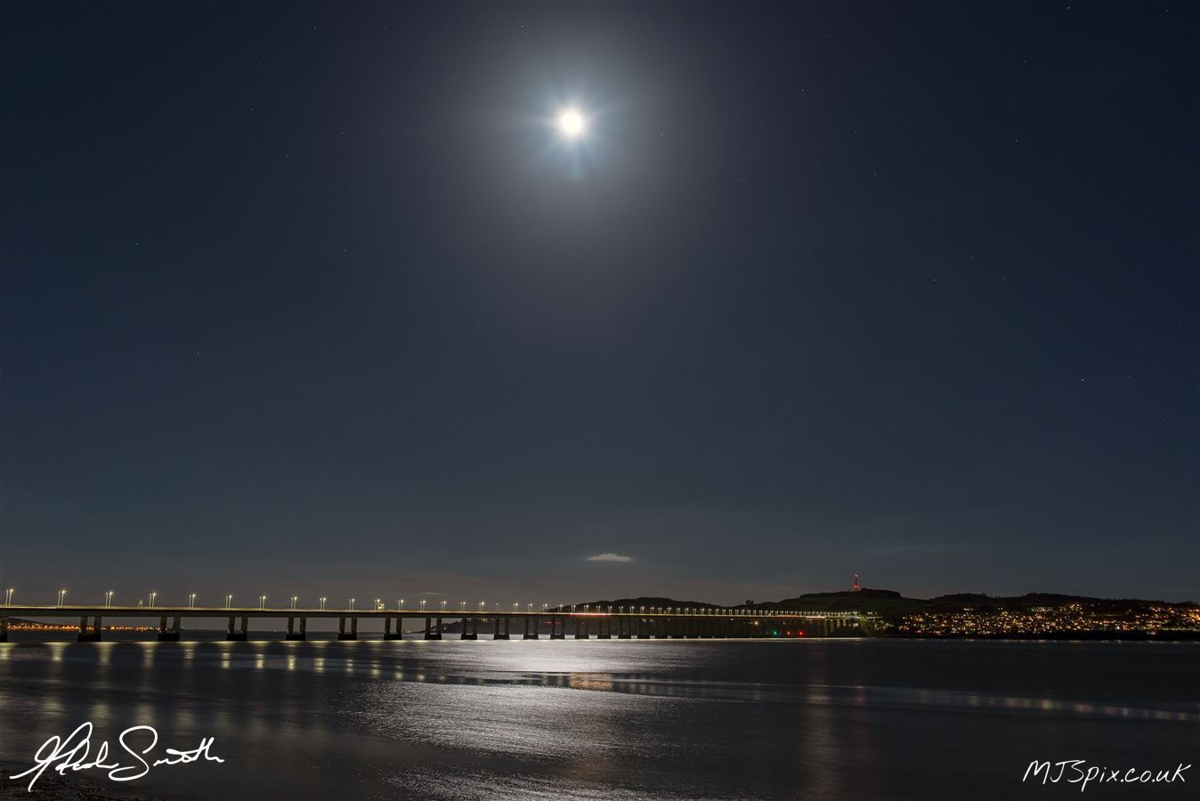 26th Feb 2021 Full Moon
River Tay and Road Bridge
Photography by Malcolm J Smith