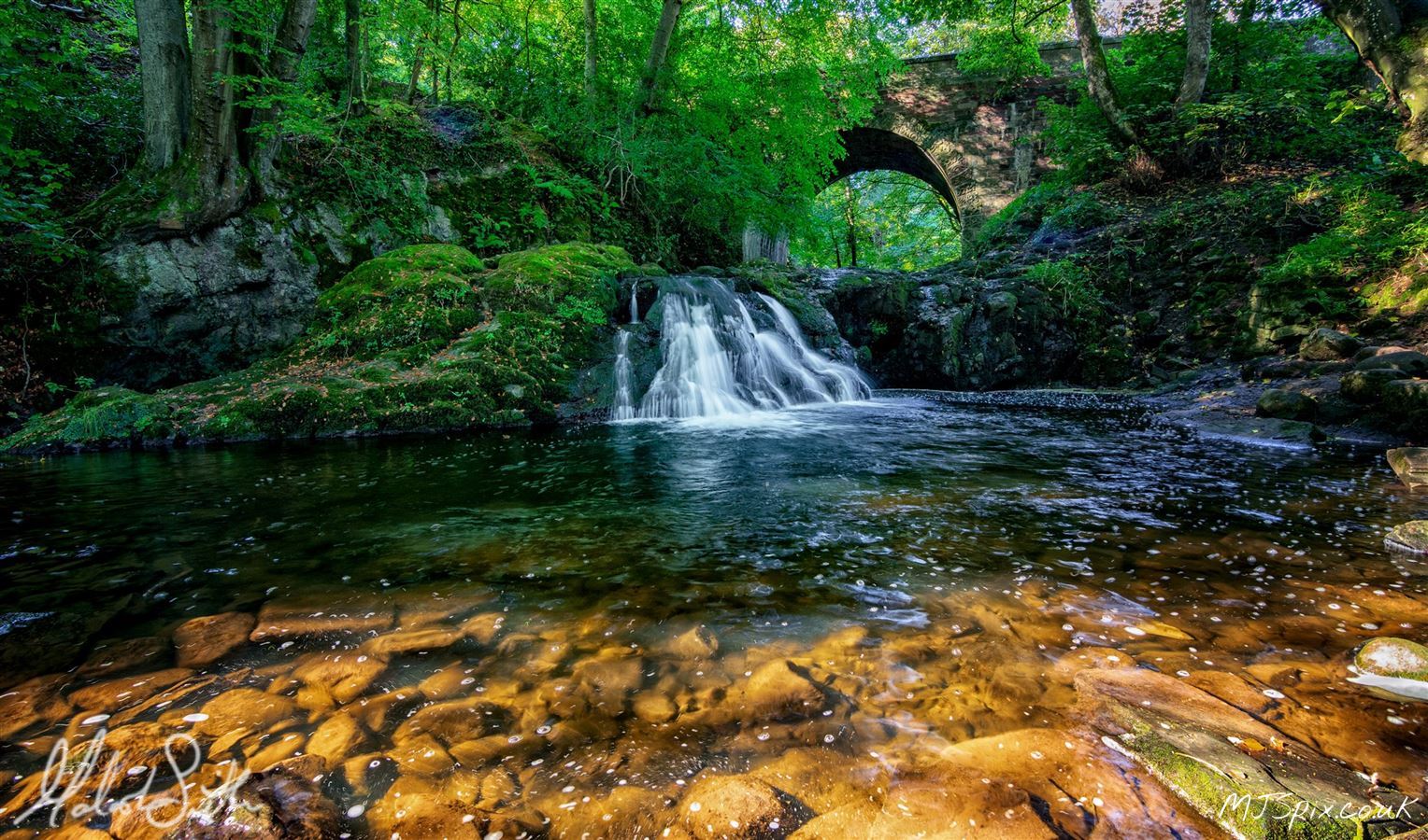 Photography by Malcolm J Smith